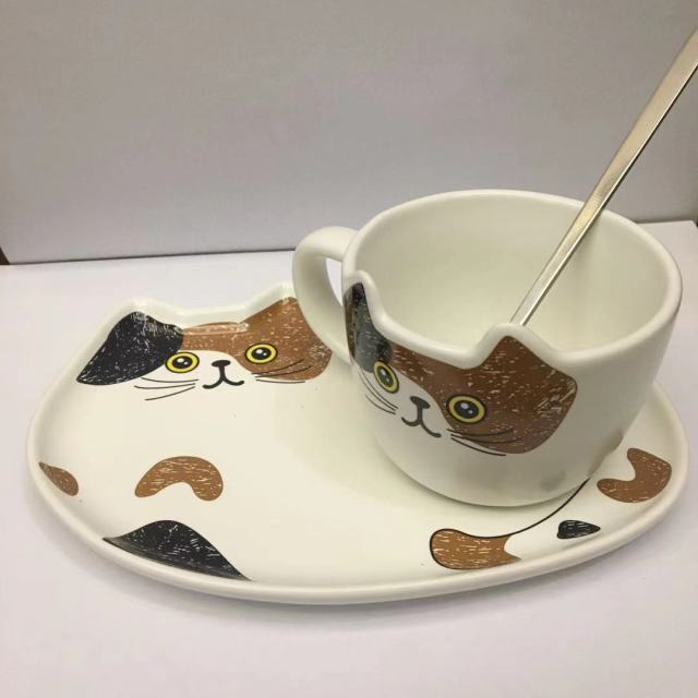 Japanese style cat ceramic cup set